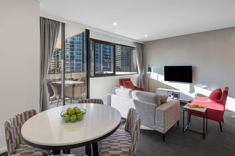 Meriton Suites Kent Street - New Castle Holiday 6
