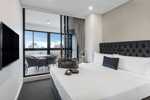 Meriton Suites Kent Street - New Castle Holiday 12