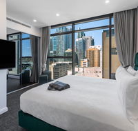 Meriton Suites Sussex Street Sydney - New Castle Holiday