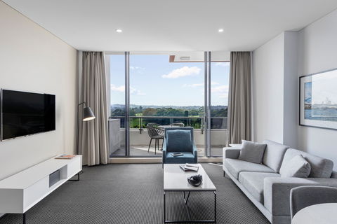Meriton Suites Waterloo - New Castle Holiday 3