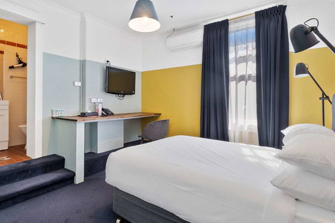 Hotel Harry, an Ascend Hotel - New Castle Holiday 5
