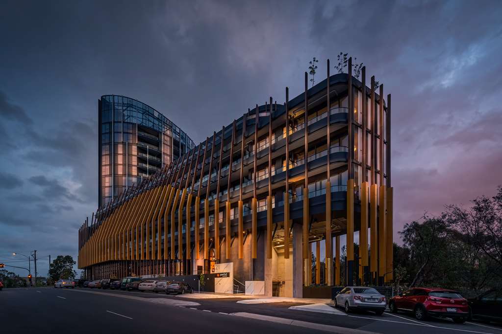 Melbourne Airport VIC New Castle Holiday