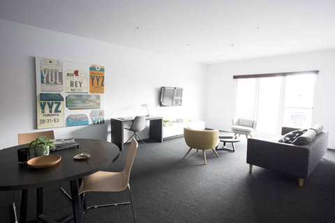 Tyrian Serviced Apartments - New Castle Holiday 2