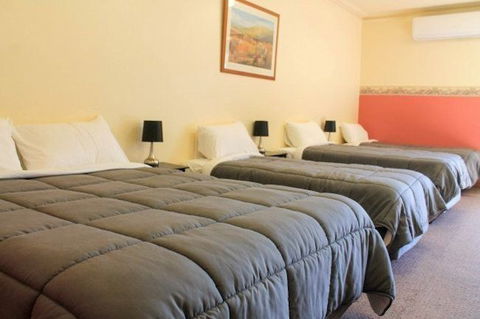 St Georges Motor Inn - New Castle Holiday 4