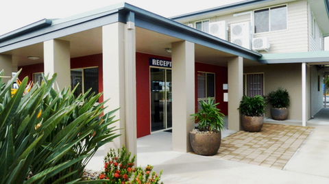 Port Denison Motor Inn - New Castle Holiday 1