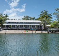 Caribbean Noosa - New Castle Holiday