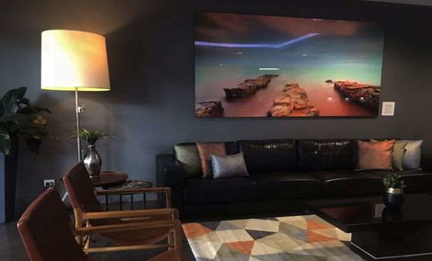 H on Smith Hotel - New Castle Holiday 2