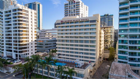 Crowne Plaza Perth - New Castle Holiday 1