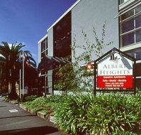 Albert Heights Service Apts - New Castle Holiday