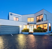 Madsen Retreat - New Castle Holiday