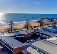 Beachfront Voyager Motor Inn - New Castle Holiday