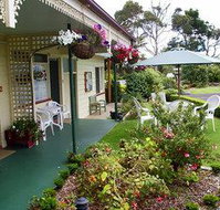 Wintersun Gardens Motel - New Castle Holiday