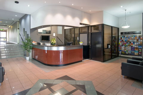 Adelaide Riviera Hotel - New Castle Holiday 1