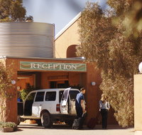 Mud Hut Motel - New Castle Holiday