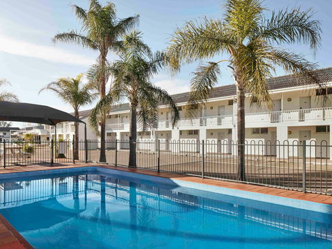Ibis Styles Tamworth - New Castle Holiday 1