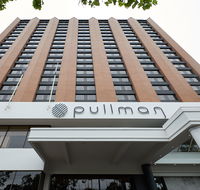 Pullman Melbourne on the Park - New Castle Holiday