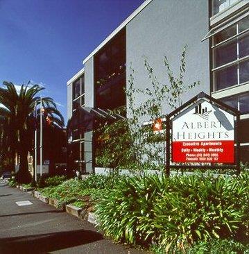 Albert Heights Service Apts - New Castle Holiday 0