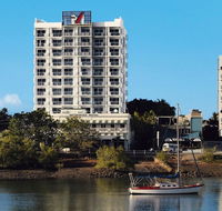 Oaks Metropole Hotel - New Castle Holiday