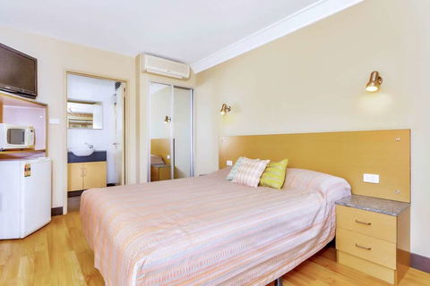 Econo Lodge Karratha - New Castle Holiday 8