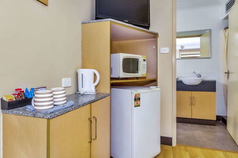 Econo Lodge Karratha - New Castle Holiday 9