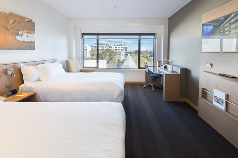 Crowne Plaza Canberra - New Castle Holiday 6