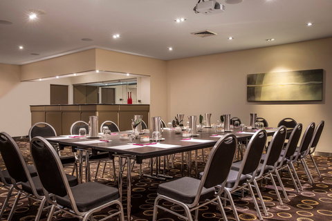 Crowne Plaza Canberra - New Castle Holiday 10