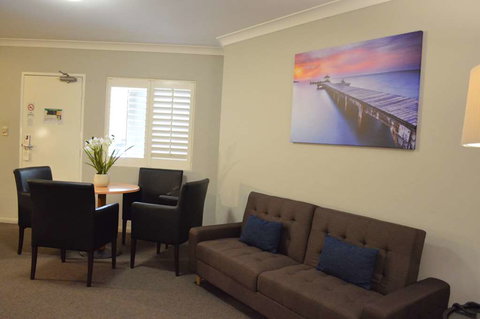 Ramada Hotel & Suites Sydney Cabramatta - New Castle Holiday 5