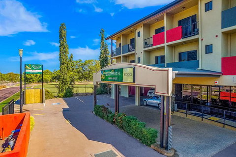 Quality Hotel Darwin Airport - New Castle Holiday 1