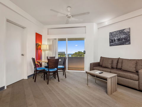 Novotel Darwin Atrium - New Castle Holiday 6