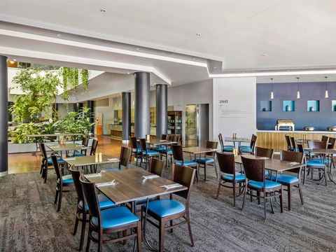Novotel Darwin Atrium - New Castle Holiday 11