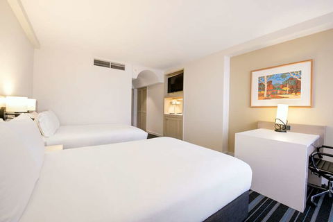 DoubleTree By Hilton Esplanade Darwin - New Castle Holiday 4