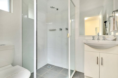 Jackie Howe Motel - New Castle Holiday 2