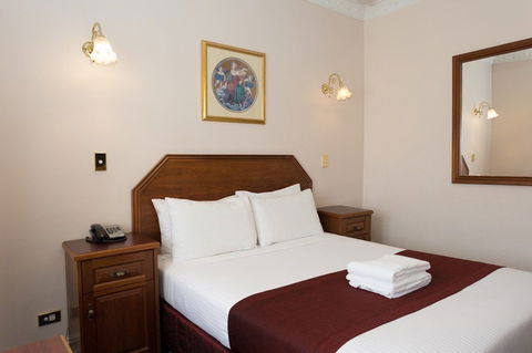 Palais Royale - New Castle Holiday 2