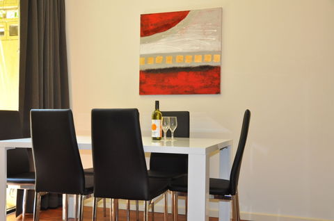 RNR Apartments, Adelaide - New Castle Holiday 2