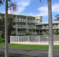 Cabarita Lake Apartments - New Castle Holiday