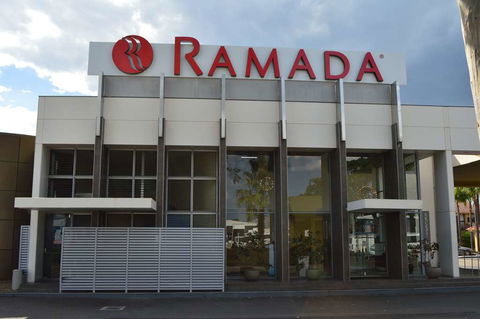 Ramada Hotel & Suites Sydney Cabramatta - New Castle Holiday 1