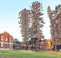 Mercure Monte Pio Hotel  Conference Ctr - New Castle Holiday