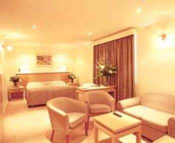 Hotel Crest on Barkly - New Castle Holiday 1