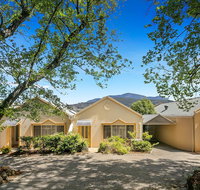 Quest Trinity House - New Castle Holiday