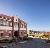 Rydges Hotel Hobart - New Castle Holiday