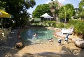 Toowong Villas - New Castle Holiday 1