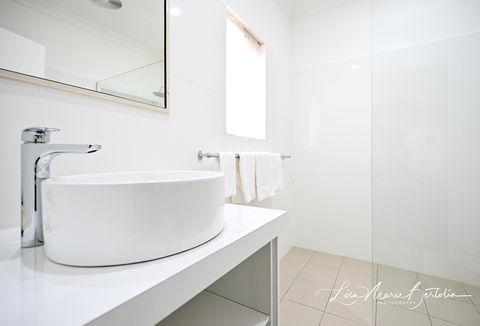 Narrandera Club Motor Inn - New Castle Holiday 2
