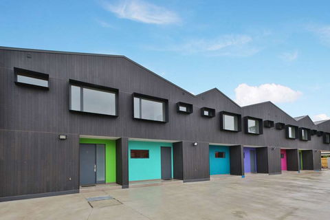 Quality Apartments Dandenong - New Castle Holiday 0