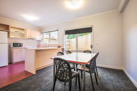 Ferntree Gully, A Nightcap Hotel - New Castle Holiday 8