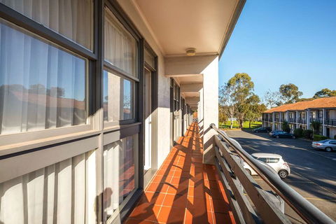 Ferntree Gully, A Nightcap Hotel - New Castle Holiday 12
