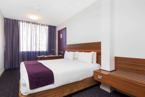 Quality Hotel Ambassador Perth - New Castle Holiday 4