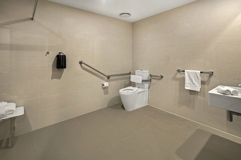 Quest Dandenong Central - New Castle Holiday 8