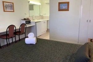 Outback Motel - New Castle Holiday 6