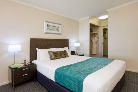 Pacific Suites Canberra - New Castle Holiday 4