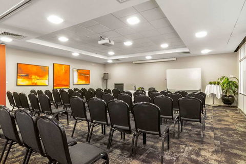 Quality Hotel Dickson - New Castle Holiday 9